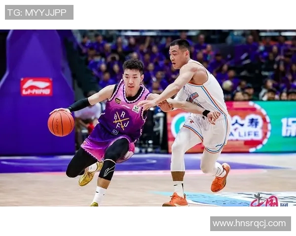 天津男篮与北控男篮激战正酣谁能在这场对决中笑到最后