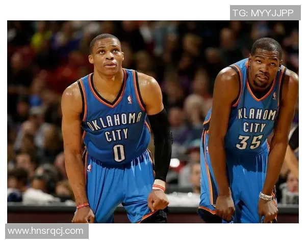 拉塞尔威斯布鲁克的篮球传奇之路与不屈精神解析 拉塞尔威斯布鲁克的篮球传奇之路与不屈精神解析