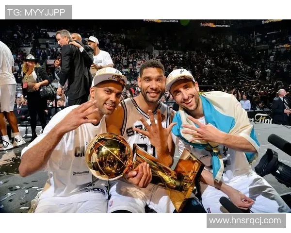 男性篮球明星的传奇人生与赛场背后的奋斗故事